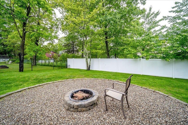7 Cambridge Cir, Monroe, NY 10950 - view of yard with a fire pit