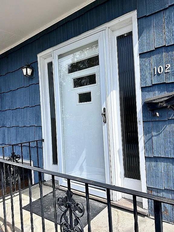 102 Maple St, Croton-On-Hudson, NY 10520 - view of doorway to property