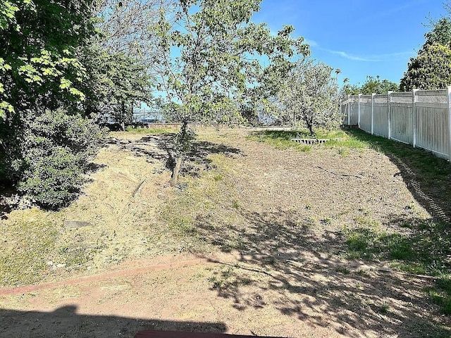102 Maple St, Croton-On-Hudson, NY 10520 - view of yard featuring fence