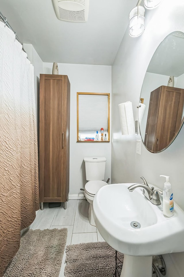 253 N 3rd Ave, Bay Shore, NY 11706 - full bath with toilet