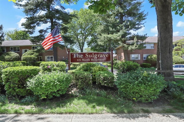 121 N Broadway Unit 22F, White Plains, NY 10603 - view of community / neighborhood sign