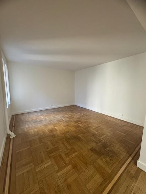 2925 Matthews Ave Unit 2H, Bronx, NY 10467 - unfurnished room with baseboards