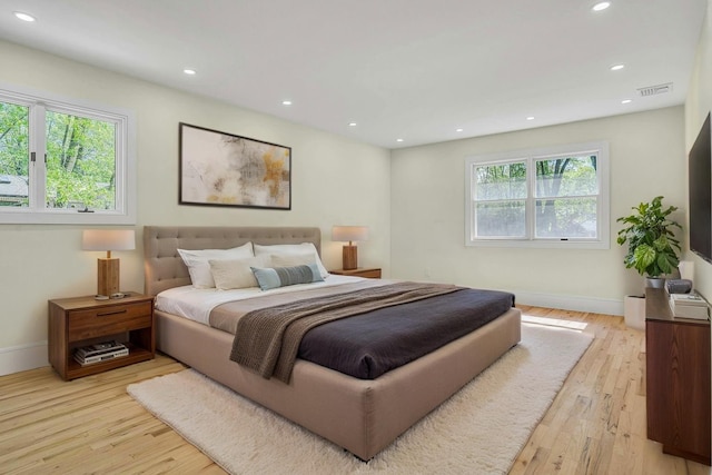 7 Mcculloch Dr, Dix Hills, NY 11746 - bedroom featuring light wood-type flooring, recessed lighting, and baseboards