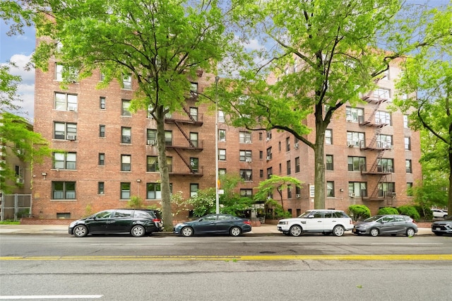 2244 Bronx Park E Unit 1E, Bronx, NY 10467 - view of apartment building / complex