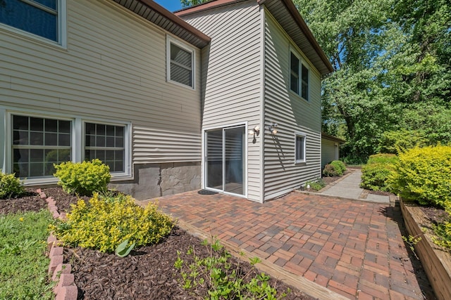 8 Anna D Ct, Hopewell Junction, NY 12533 - back of house with a patio area