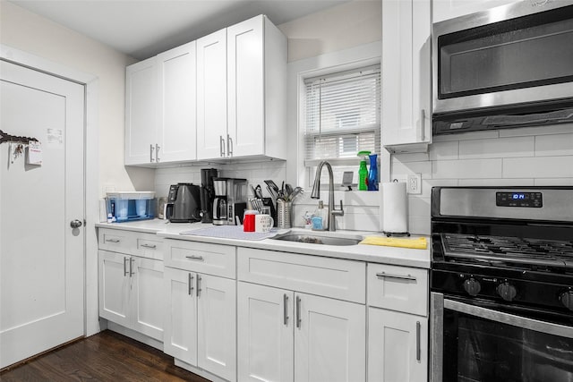 41AKA43 Sherwood Ave, Yonkers, NY 10704 - kitchen with stainless steel appliances, a sink, decorative backsplash, and light countertops