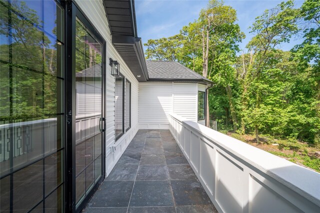 1259 Waterview Dr, Rockville Centre, NY 11570 - view of balcony