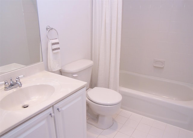 29 Madison Cir, Middle Island, NY 11953 - bathroom with tile patterned floors, toilet, vanity, and shower / bath combo with shower curtain
