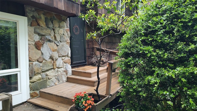 10 S Mountain Pond, Garrison, NY 10524 - view of wooden deck