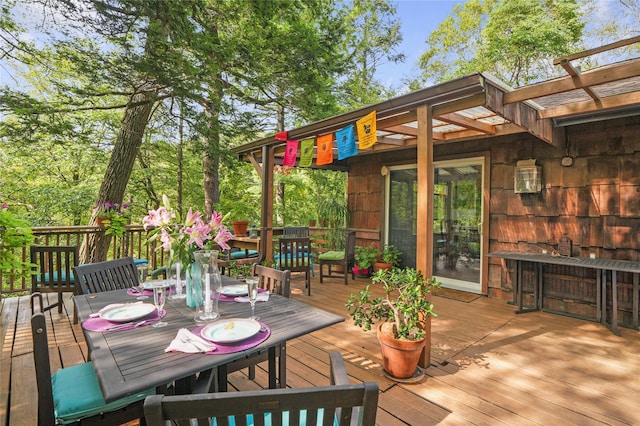 10 S Mountain Pond, Garrison, NY 10524 - wooden deck with outdoor dining space