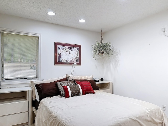 5 Water Lilly Ln, Monticello, NY 12701 - bedroom with recessed lighting and a textured ceiling
