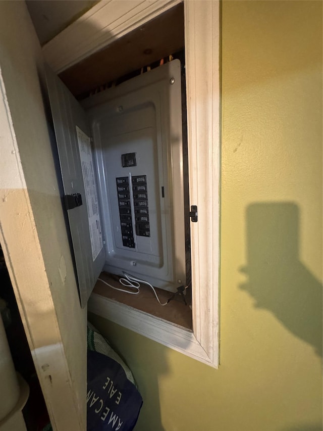 702 Tower Ct, Uniondale, NY 11553 - view of utility room
