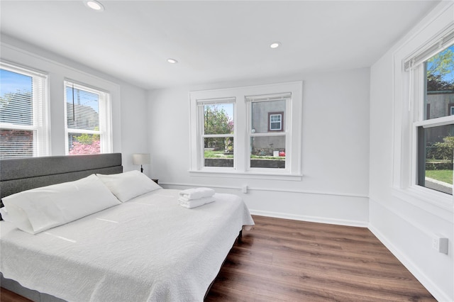 26 Alta Dr, Mount Vernon, NY 10552 - bedroom with dark wood-style flooring, recessed lighting, and baseboards
