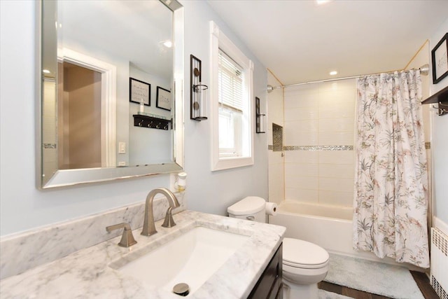 186 E Chester St, Valley Stream, NY 11580 - full bath with toilet, shower / bath combo, and vanity