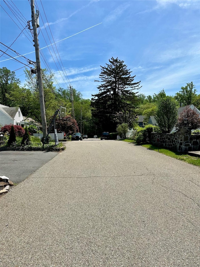 722 Shenandoah Ave, Peekskill, NY 10566 - view of asphalt street