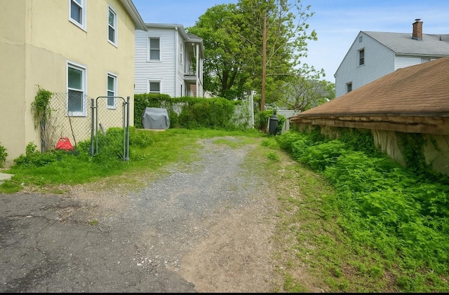 435 S Columbus Ave, Mount Vernon, NY 10553 - view of road featuring a gate