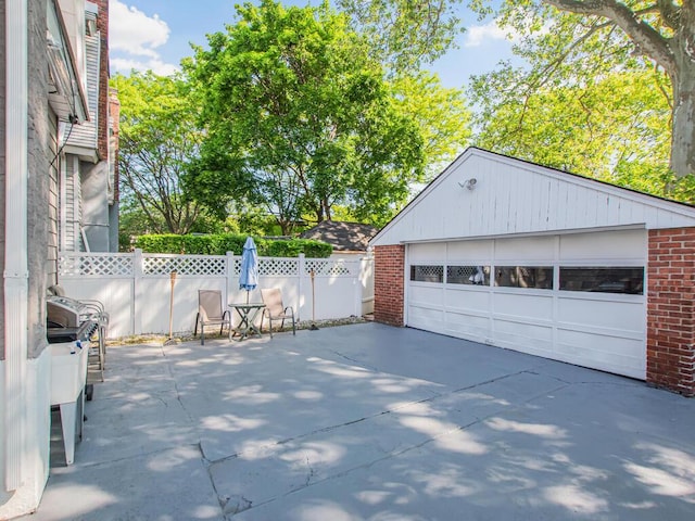 4428 Bruner Ave, Bronx, NY 10466 - detached garage with fence