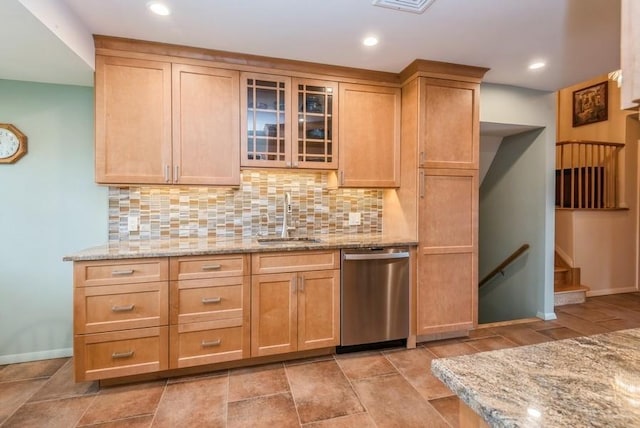 95 Nassau Ave, Plainview, NY 11803 - bar area featuring dishwasher, a sink, decorative backsplash, baseboards, and stairway