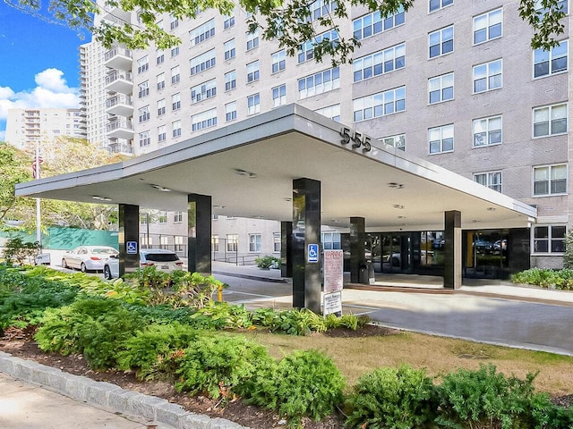 555 Kappock St Unit 18C, Bronx, NY 10463 - view of apartment building / complex