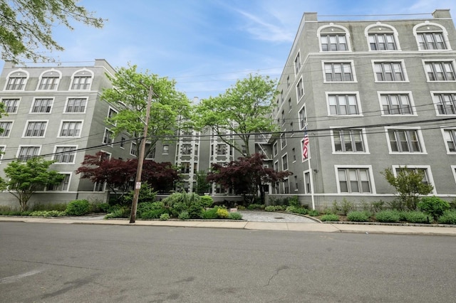 1175 E Broadway Unit 2J, Hewlett, NY 11557 - view of apartment building / complex