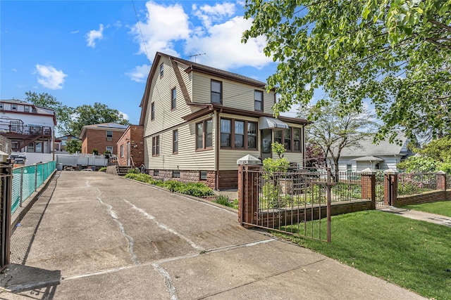 view of front of property