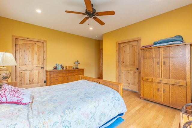 bedroom with light wood-style floors, recessed lighting, and ceiling fan