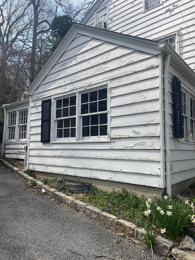 view of side of property