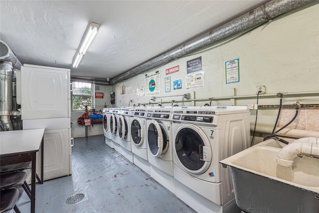 102-30 Queens Blvd Unit 3R, Forest Hills, NY 11375 - community laundry with stacked washing machine and dryer and washing machine and clothes dryer