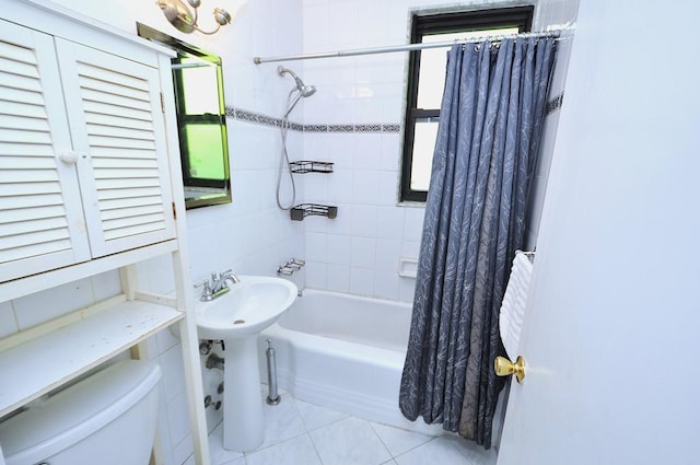 67 Rockledge Rd Unit 2A, Hartsdale, NY 10530 - full bath featuring shower / bathtub combination with curtain and toilet