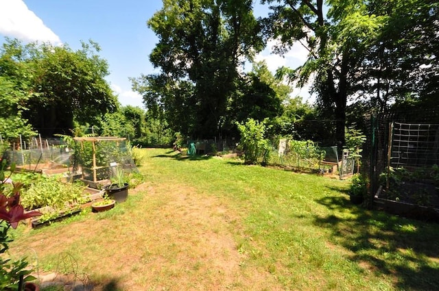 67 Rockledge Rd Unit 2A, Hartsdale, NY 10530 - view of green lawn with a garden
