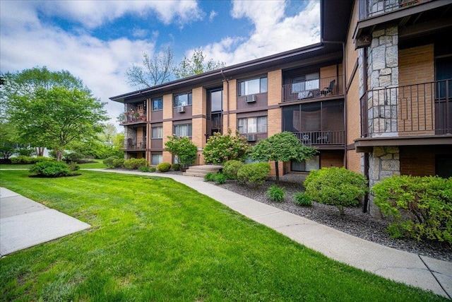 10 Oakwood Ter Unit 118, New Windsor, NY 12553 - photo 2