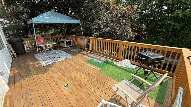 4 Rosemont Dr, New City, NY 10956 - view of wooden deck