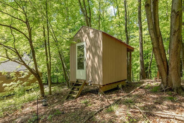 3 Hilltop Rd, Poughkeepsie, NY 12601 - view of outdoor structure featuring a view of trees