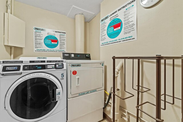 10 Old Mamaroneck Rd Unit 3F, White Plains, NY 10605 - community laundry with independent washer and dryer