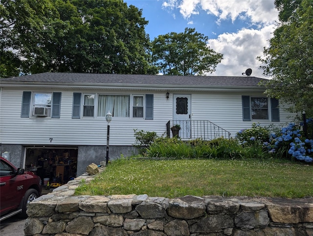 7 Sunset Dr, Yorktown Heights, NY 10598 - single story home featuring a garage and a front lawn