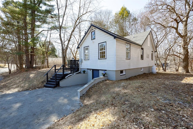 3 Holt Rd, Red Hook, NY 12571 - view of front of home featuring a shingled roof
