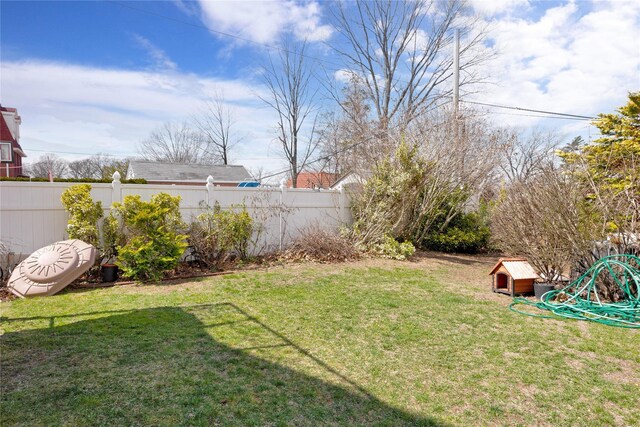 186-31 Radnor Rd, Jamaica Estates, NY 11432 - view of yard