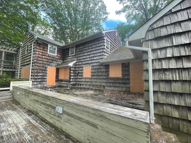7 Beaver Dr, Locust Valley, NY 11560 - view of wooden deck