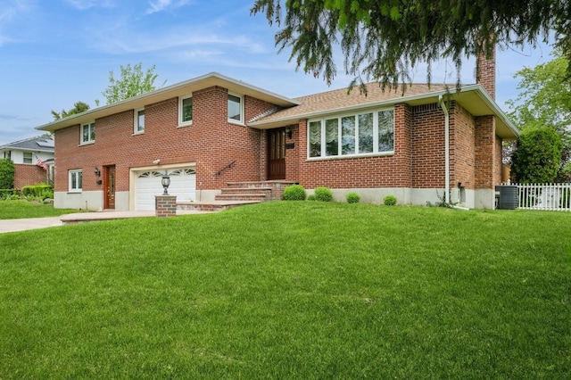 780 Regent Dr, Westbury, NY 11590 - photo 1