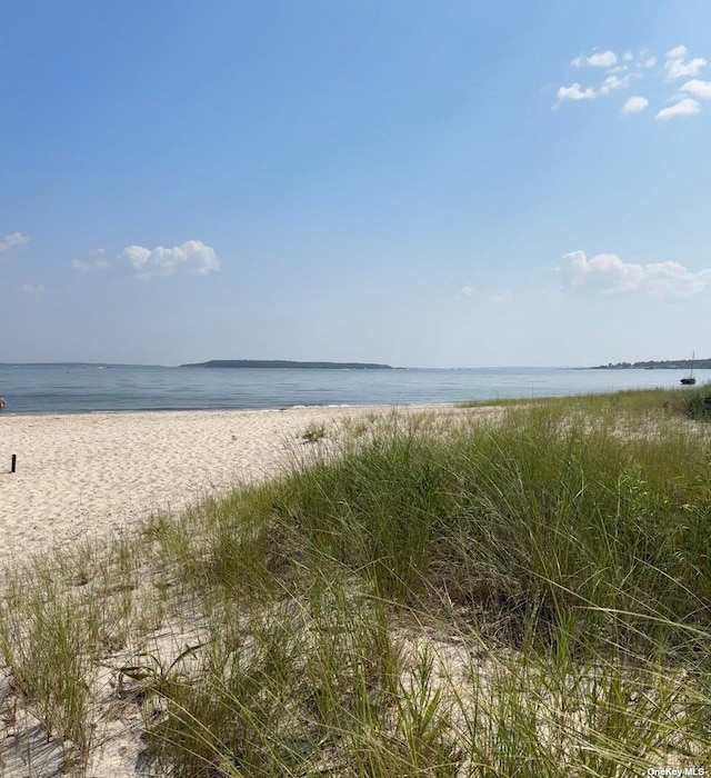 985 Track Ave, Cutchogue, NY 11935 - water view