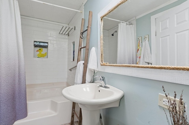 8 N Railroad Ave, Jamesport, NY 11901 - full bath featuring shower / bath combination with curtain