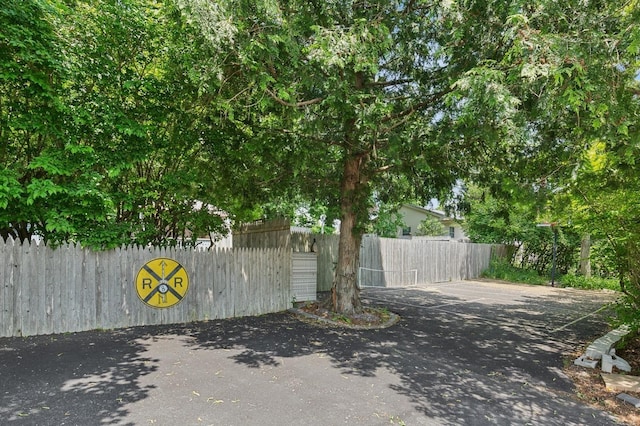 8 N Railroad Ave, Jamesport, NY 11901 - view of gate