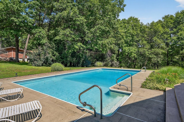 115 Moffat Rd, Washingtonville, NY 10992 - outdoor pool featuring a patio area