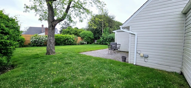 6 Arizona Ave, Syosset, NY 11791 - view of yard with a patio area