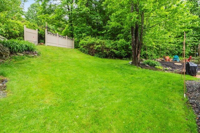 3 Pine Ln, Greenwood Lake, NY 10925 - view of grassy yard