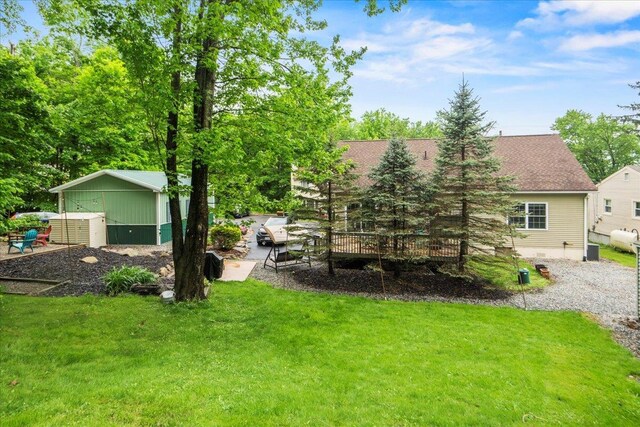 3 Pine Ln, Greenwood Lake, NY 10925 - view of grassy yard featuring a wooden deck
