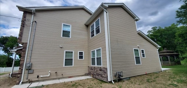 4 Coventry Ct, Wheatley Heights, NY 11798 - view of back of house