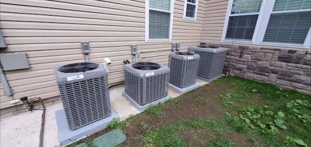 4 Coventry Ct, Wheatley Heights, NY 11798 - exterior view of cooling unit