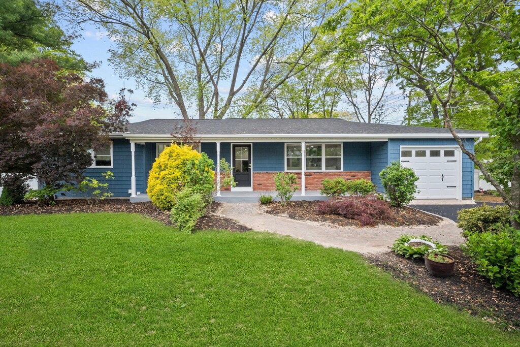 16 Smith St, Nesconset, NY 11767 - photo 1