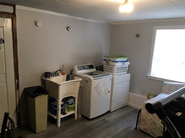 29 Nelshore Dr, Monticello, NY 12701 - laundry room with independent washer and dryer, wood finished floors, and crown molding